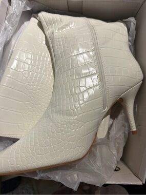 Boohoo Cream Croc-Embossed Pointed Toe Ankle Boots